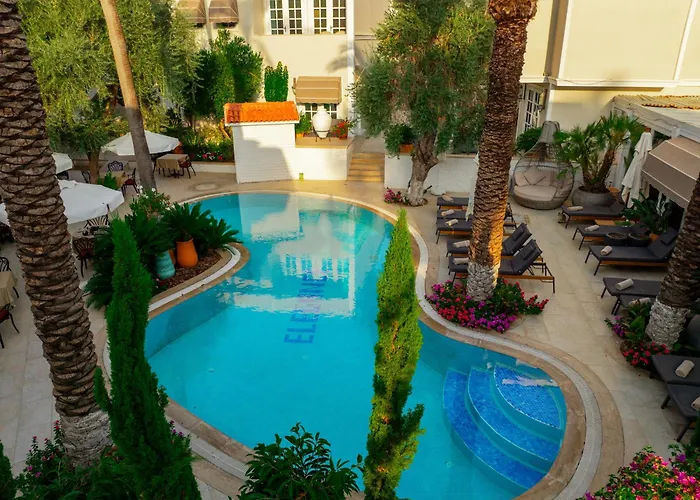 Elegance East Hotel