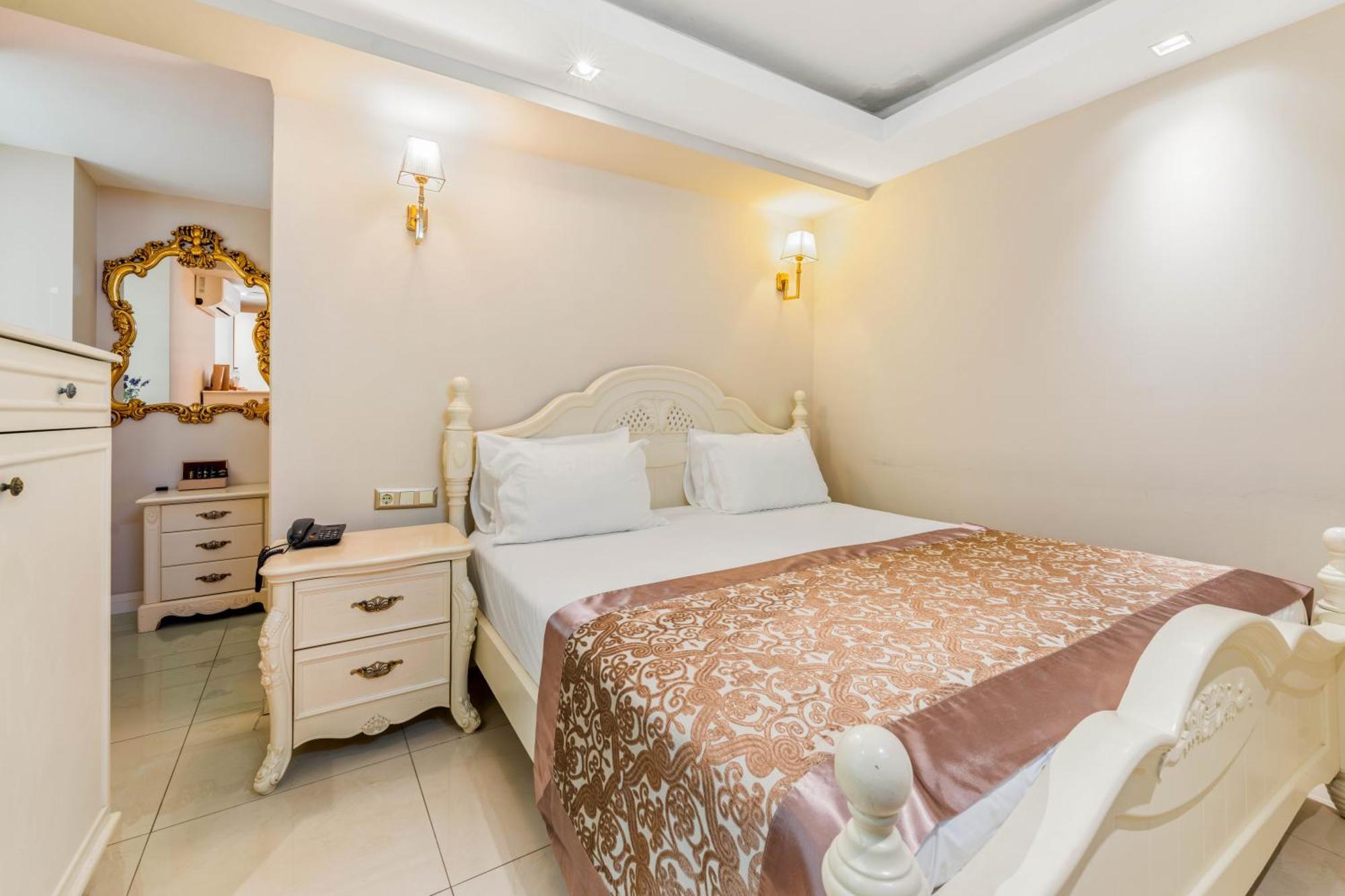 Готель Elegance East 4*