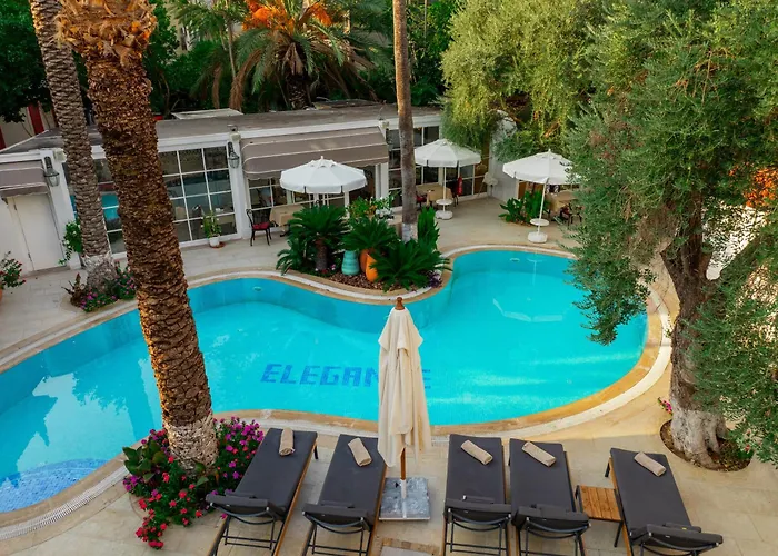 Elegance East Hotel